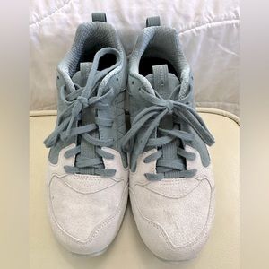 Merrell: Blue Alpine Suede Two Tone Sneakers 8